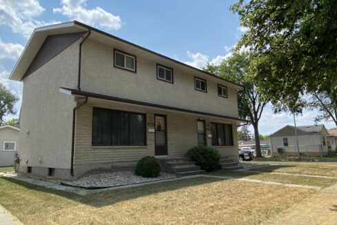 400 Regent Avenue East