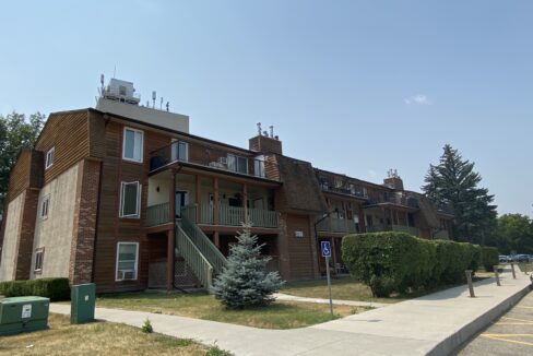 206-1700 Henderson Highway